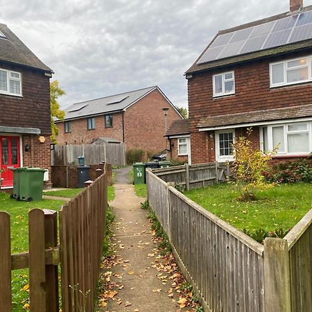 Cosy Apartment With Private Access And Kitchenette In Guildford (Adults Only) Worplesdon Esterno foto